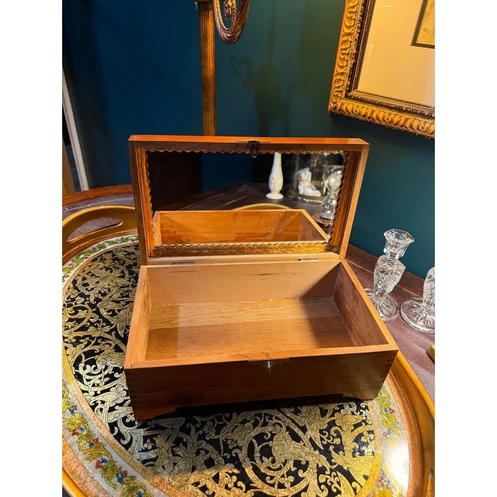 1950s Cedar Vanity‎ Box with Mirror and Carved Scenic Lid – Keepsake Box